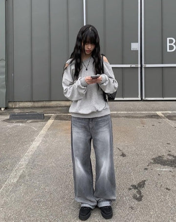 Joying Shoulder Slit Sweatshirt